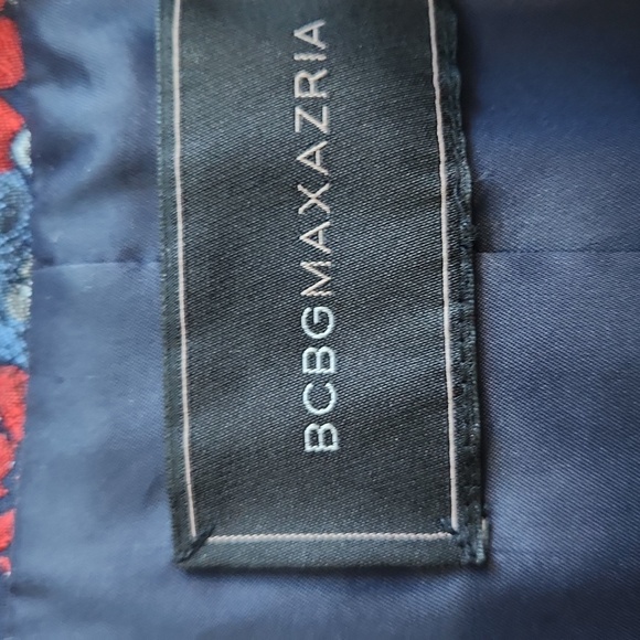 BCBGMaxAzria KAMRYN Jacquard Red and Blue Floral Blazer - Picture 10 of 11
